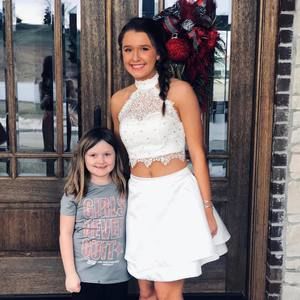 Meet your Posher, Lauren